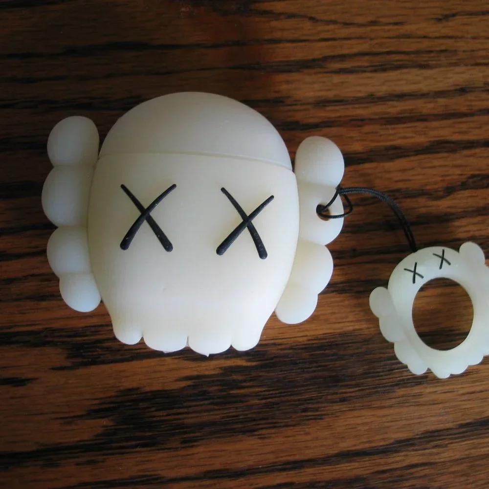 Airpod Case Glow-in-the-dark Silicone Used once